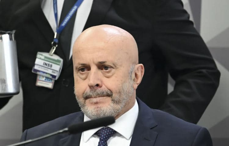 Segunda Turma do STF forma maioria para manter prisão do "careca do INSS"