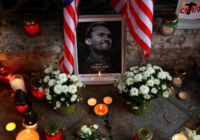 Funeral de Charlie Kirk acontece neste domingo; cerimônia terá discurso de Trump