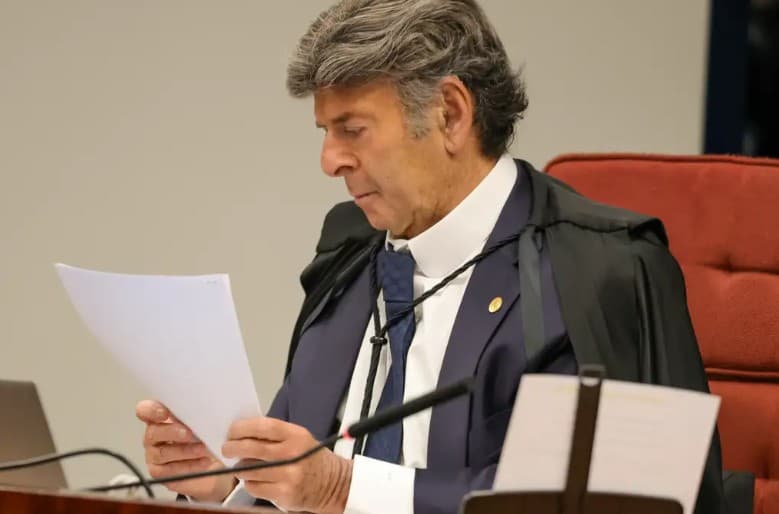 Juízes devem se abster de "declarações públicas frequentes", diz Fux