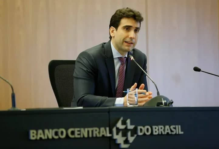 Galípolo diz que BC acompanha efeitos da Lei Magnitsky “sem nenhuma preocupação” de riscos aos bancos brasileiros e ao Sistema Financeiro Nacional