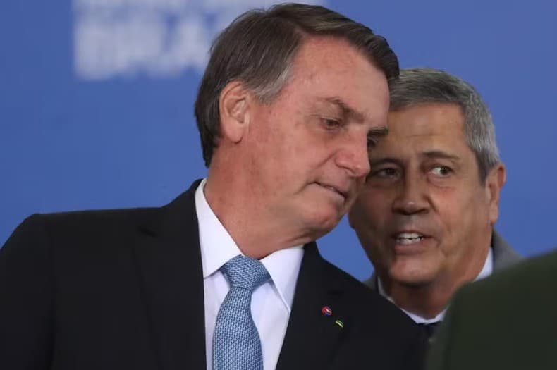 Se maioria dos ministros concordar com Moraes, Bolsonaro pode receber penas que chegam a 43 anos