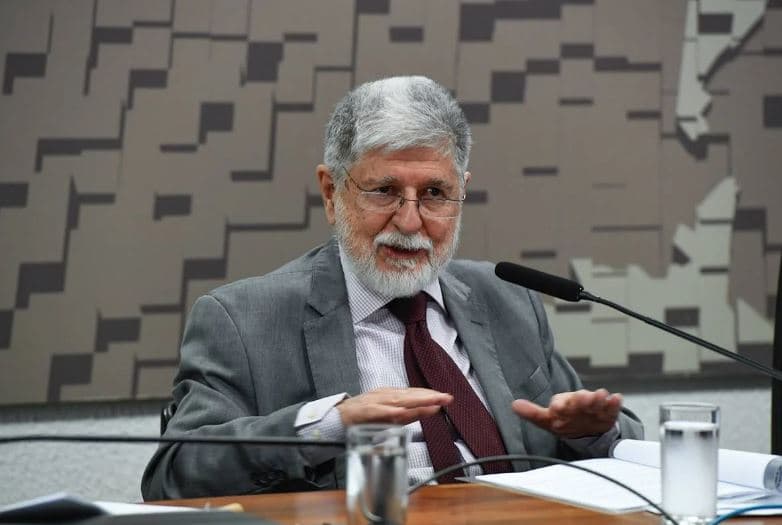Celso Amorim diz que ação militar dos EUA na Venezuela pode desestabilizar América do Sul