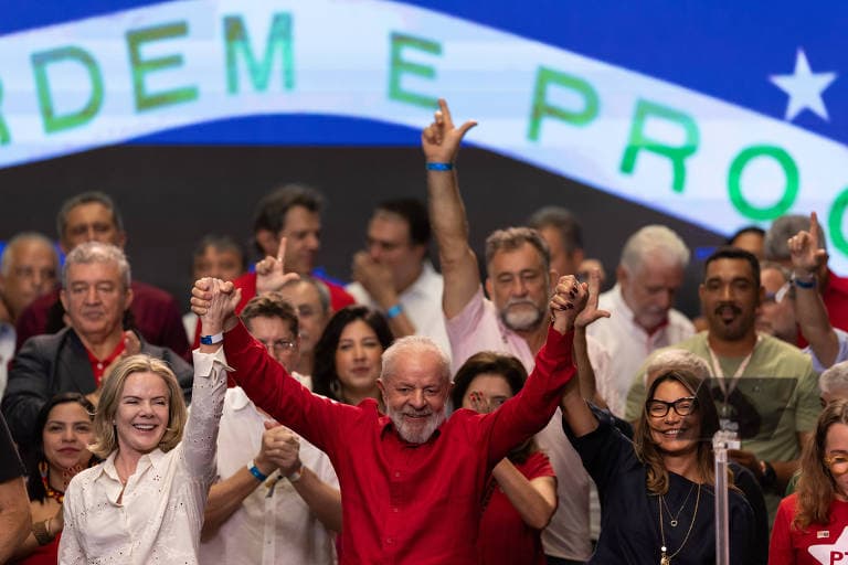 Centrão articula pacote de vingança após exonerações em massa do governo Lula