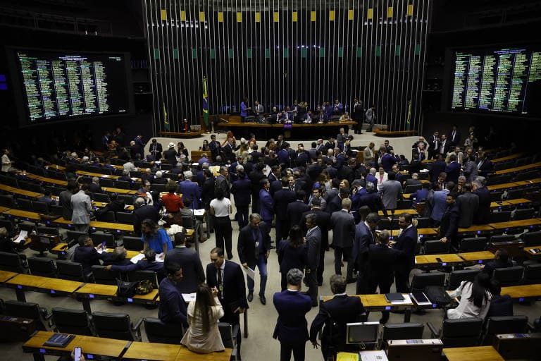 Congresso discute projeto que pode liberar gastos ilimitados fora do arcabouço fiscal