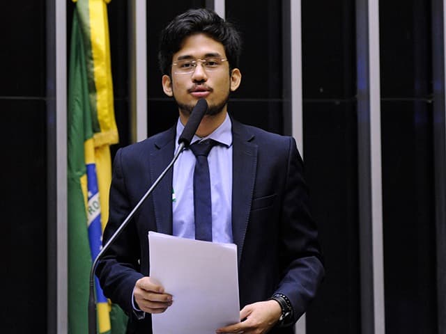 De olho no Planalto, Kim Kataguiri parte pra cima: diz que Bolsonaro tentou golpe e defende que ele cumpra pena na cadeia