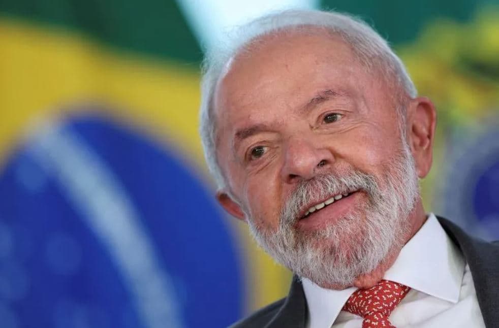 Lula sai em defesa da Venezuela em meio a movimentações dos EUA e diz que “destino cabe ao povo venezuelano”