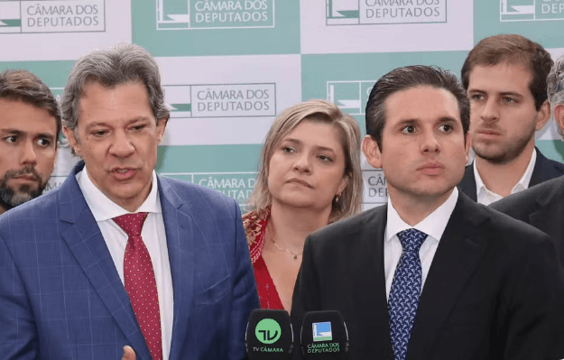 Haddad tenta acordo com Câmara para salvar MP do IOF e evitar rombo fiscal