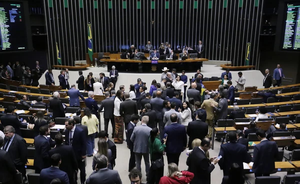 Câmara aprova urgência para crime hediondo em falsificação de bebidas
