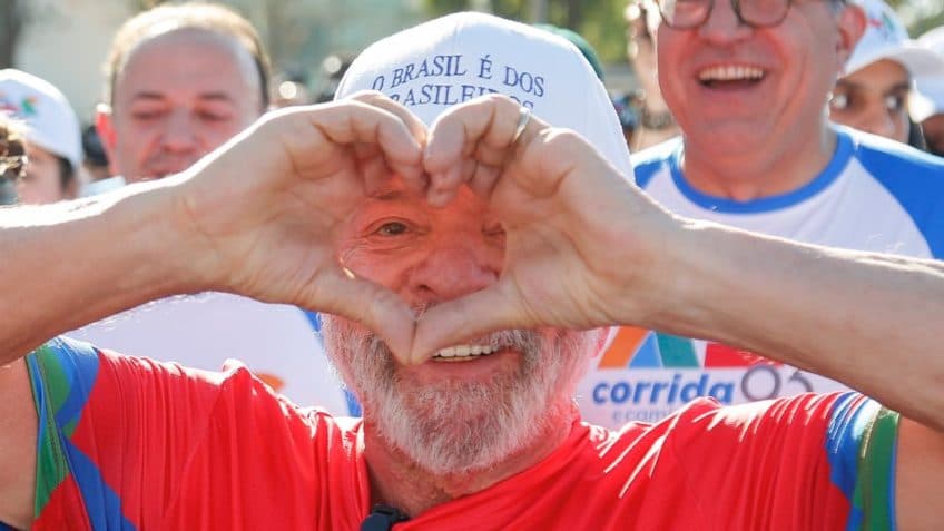 QUAEST: 49% desaprovam o governo Lula e 48% aprovam