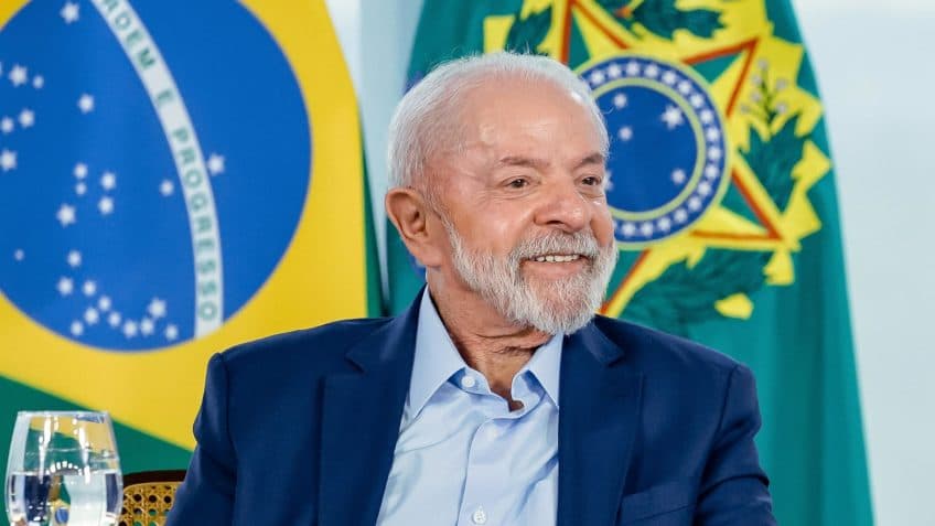 Governo de Lula cria 8 mil cargos e vai gastar R$ 4,2 bilhões por ano com servidores