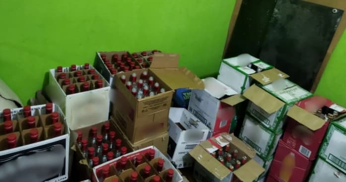 FAMÍLIA METANOL: Dona de fábrica clandestina não mostra arrependimento e mantém clima de frieza
