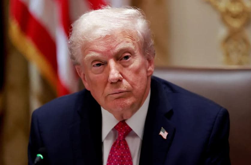 Trump pede a Zelensky e Putin que parem agora mesmo com "matança" e fechem acordo