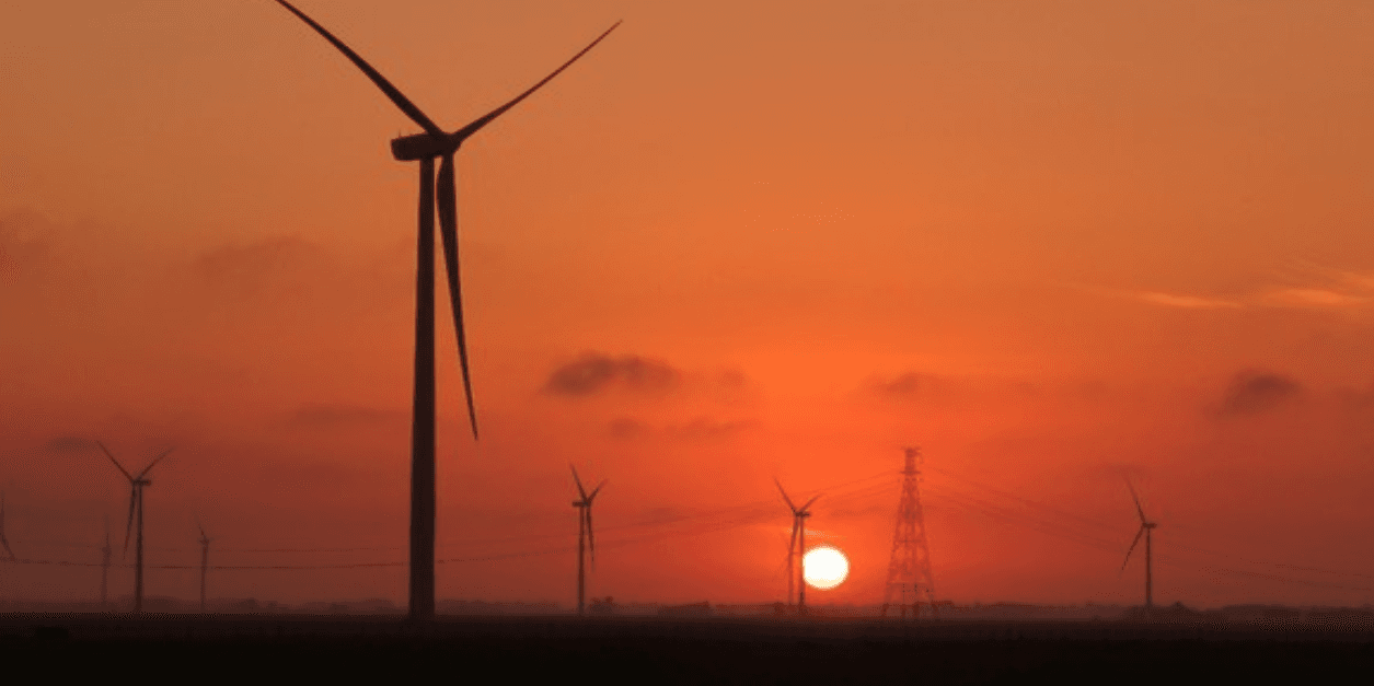 Energia eólica vive crise, mas projeta retomada com data centers e expansão no mar