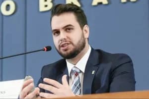 VÍDEO: EUA desmentem STF: ex-assessor de Bolsonaro não entrou no país, e Moraes errou feio