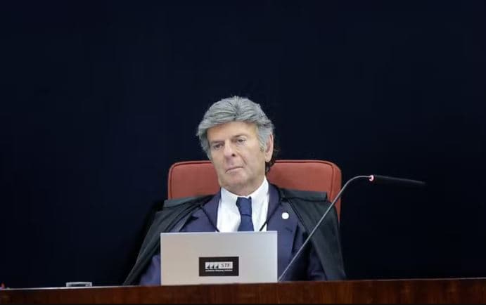 Próximo a votar, Fux alega compromissos e deixa julgamento do ‘núcleo da desinformação' da trama golpista durante voto de Zanin