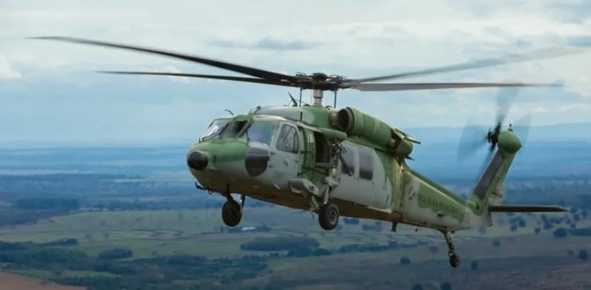 Lula negocia com Trump, mas faz mimo bilionário aos EUA: R$ 1,2 bi em helicópteros sem licitação
