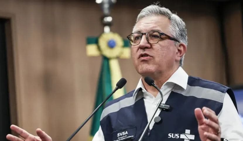 Sobe para 113 casos suspeitos de intoxicação por metanol no país, diz Padilha