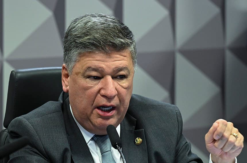 Presidente da CPMI do INSS critica decisão de Dino e fala em ‘movimento de blindagem' no STF