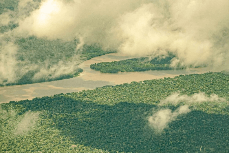 COP30 começa em Belém com pressão global e alerta da ONU sobre ritmo insuficiente