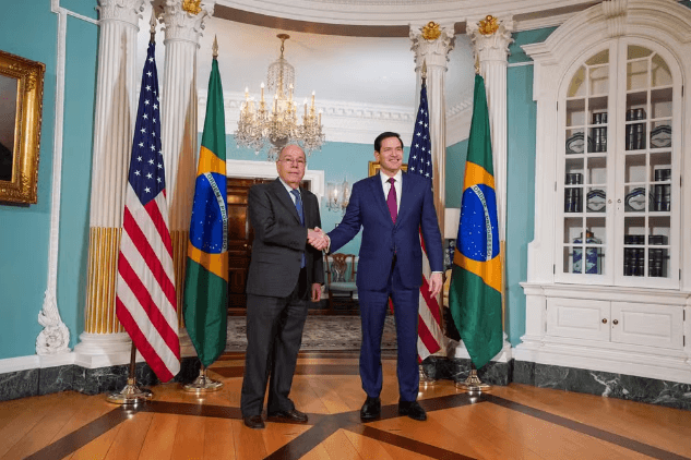 “Querem resolver rapidamente as questões com o Brasil”, diz Vieira sobre EUA