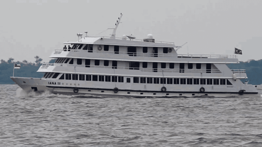 Lula se hospeda em barco para participar da COP30 em Belém