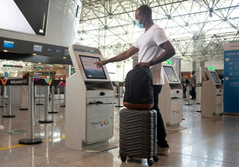SÓ RINDO PRA NÃO CHORAR: Governo Lula defende cobrança de malas e joga culpa no povo por passagens caras