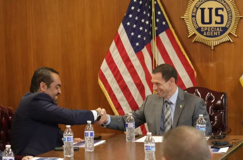 Relatório entregue a governo Trump por Castro pede sanções antiterrorismo contra Comando Vermelho