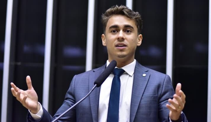 Nikolas reage à condenação de R$ 40 mil e dispara: “estou sendo perseguido por criticar a ideologia de gênero”