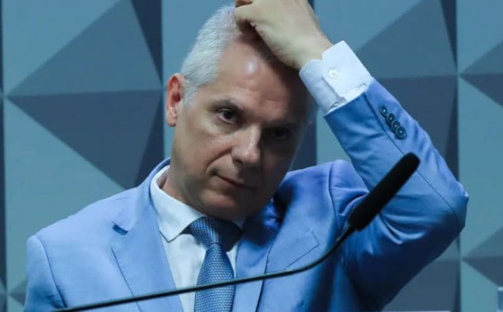 Ex-presidente do INSS preso pela PF recebia propina de R$ 250 mil de entidade investigada