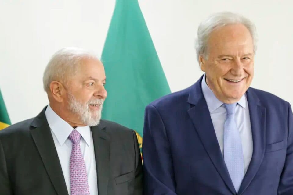 Governo pede criação de 200 cargos para inflar nova agência