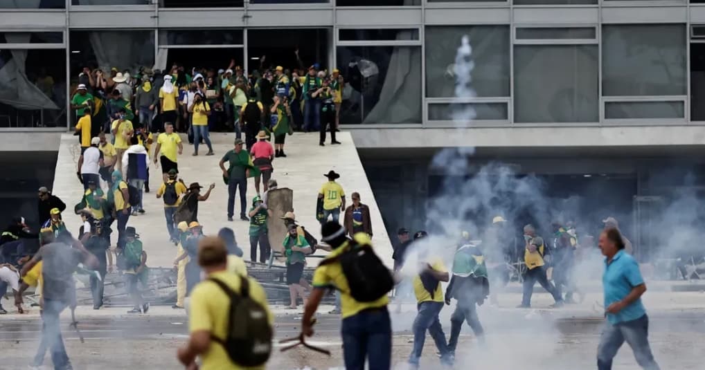 Argentina devolve cinco brasileiros do 8 de Janeiro: STF comemora vitória