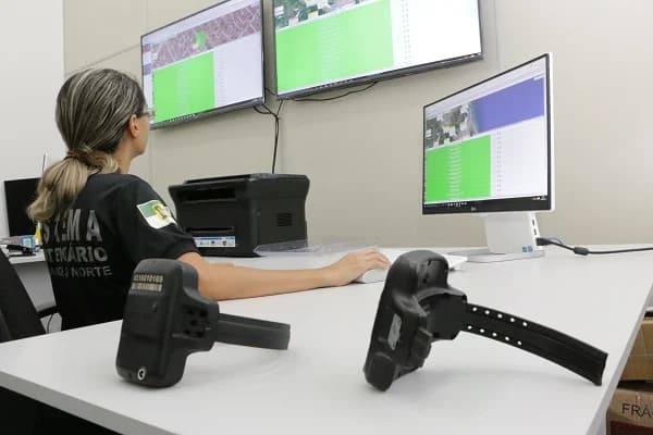 Justiça determina retomada imediata de pregão de tornozeleiras eletrônicas no RN