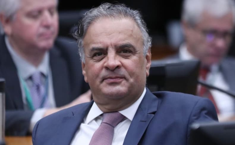 Aécio Neves quer colocar PSDB “no centro do diálogo” e se distanciar de Lula e Bolsonaro