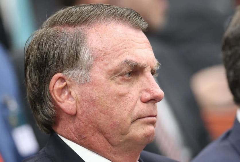 Defesa de Jair Bolsonaro pede a Moraes autorização para ‘realização urgente de procedimento cirúrgico'