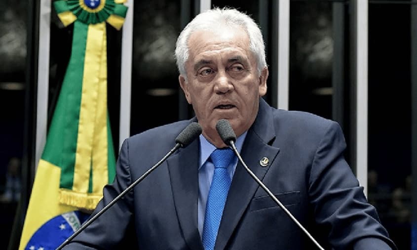 Senado corre para votar na quarta (17) PL que pode encurtar pena de Bolsonaro