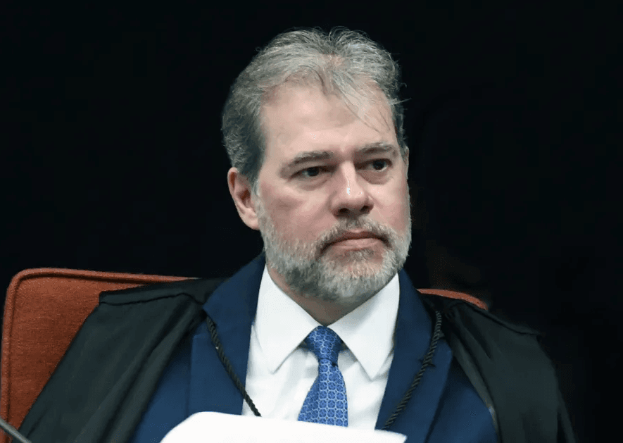 PF reage a decisão de Toffoli e avalia recurso por ingerência em perícia do caso Master