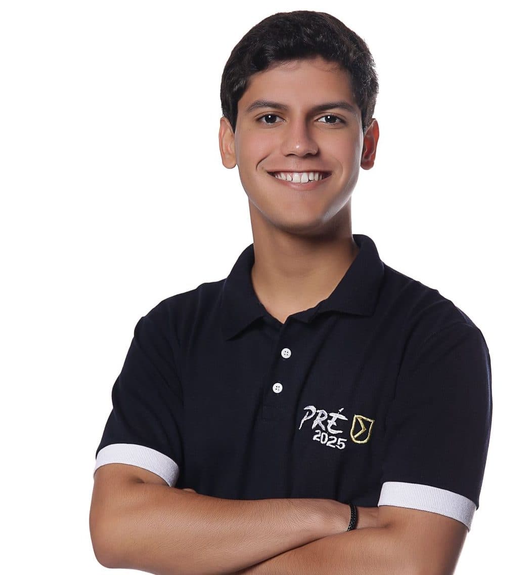 Estudante do Colégio Porto conquista a maior nota do Brasil em Linguagens no Enem 2025