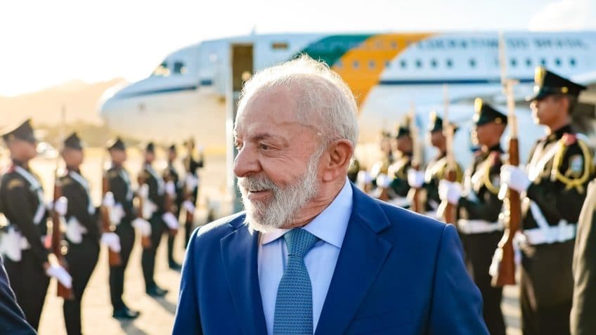 Executiva do PT diz que 2026 opõe Lula ao bolsonarismo