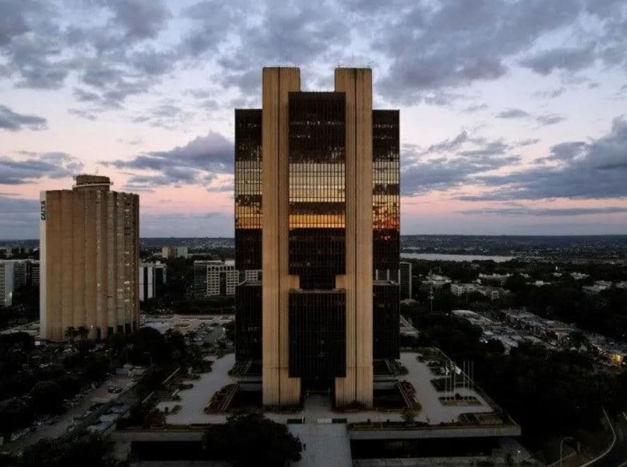 Ataques ao Banco Central disparam nas redes e crescem mais de 460% em dois meses