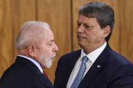 GENIAL/QUAEST: Vantagem de Lula para Tarcísio em eventual 2º turno cai de 10 para 5 pontos em um mês