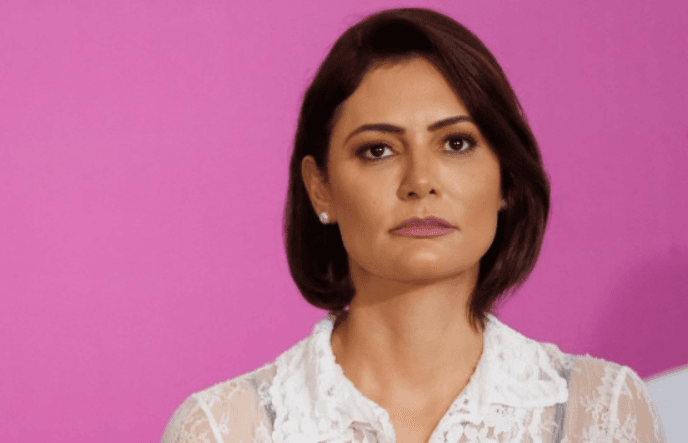Ação dos EUA contra a Venezuela foi recado a “ditadores travestidos de democratas”, diz Michelle Bolsonaro