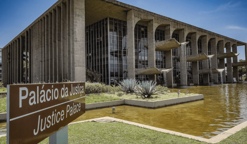 Lula nomeia ministro interino da Justiça após saída de Lewandowski, até escolha do novo titular do ministério