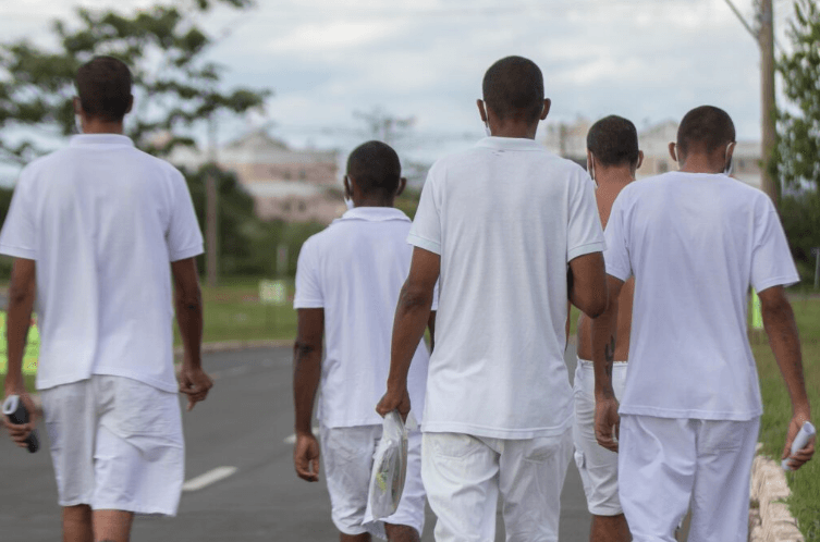 SAIDINHA DE NATAL: 1,9 mil dos 46 mil presos que deixaram presídios no país não retornaram