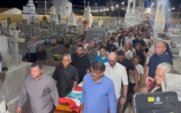 VÍDEO: Corpo de Titina Medeiros é sepultado em Acari sob aplausos e emoção
