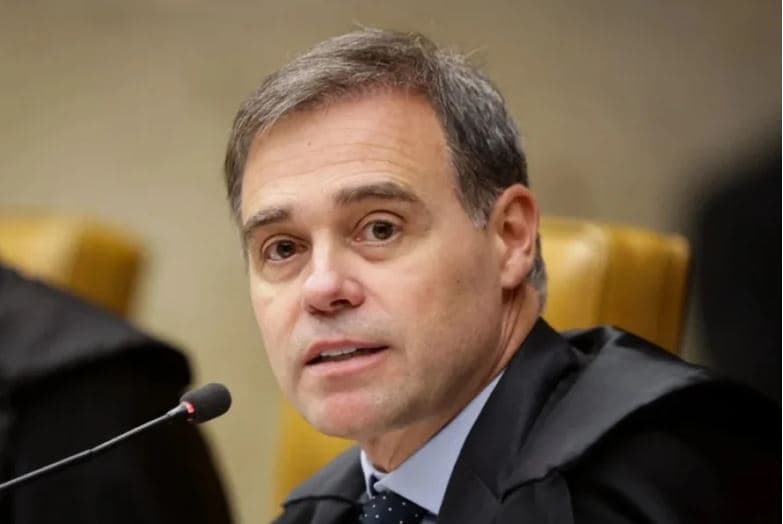 PT demonstra cautela com nova relatoria de André Mendonça no caso Master