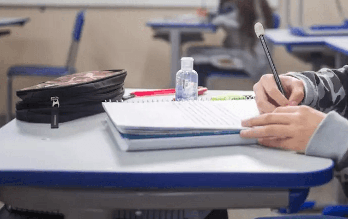 Brasil tem menor número de alunos em ensino médio em uma década