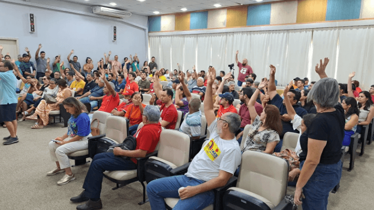 Técnicos-administrativos da UFRN aprovam greve a partir de segunda-feira (23); servidores alegam que Governo Federal descumpriu acordo