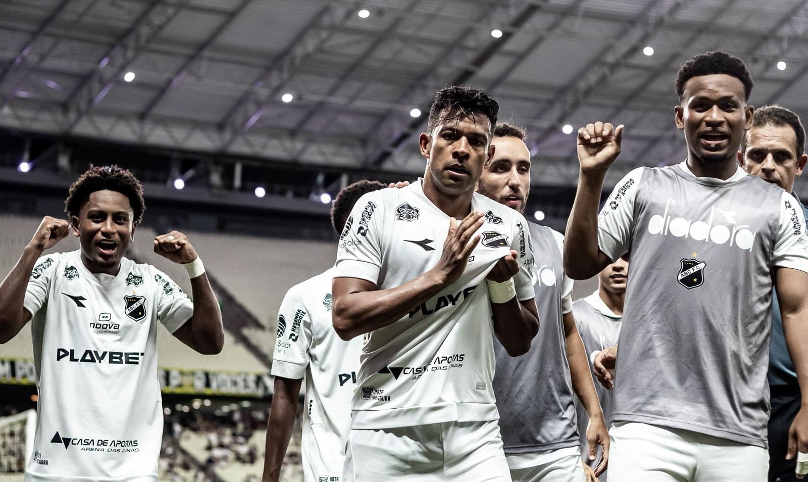 ABC reage fora de casa e arranca empate com o Ceará na estreia da Copa do Nordeste
