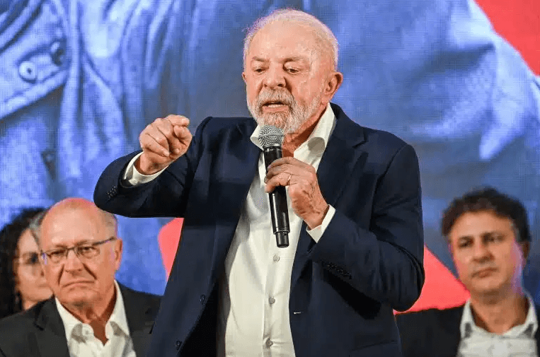 Lula mira fim de “aposentadoria prêmio” e se envolve em debate sobre juízes