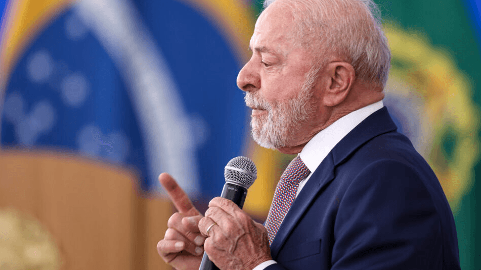 Lula aponta Pix, celular e até pets como vilões das dívidas e gera reação